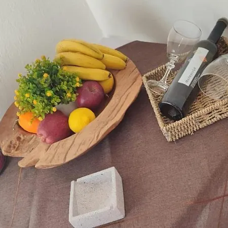 Little Hause Psakoudia