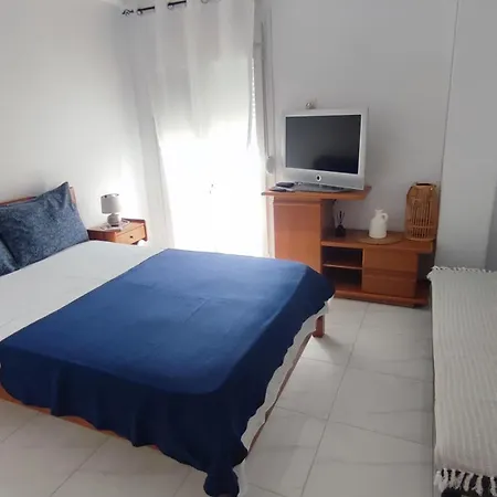 Πανσιόν Little Hause
