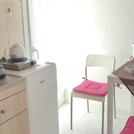 Little Hause * Psakoudia
