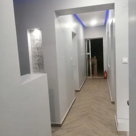 Little Hause 3*