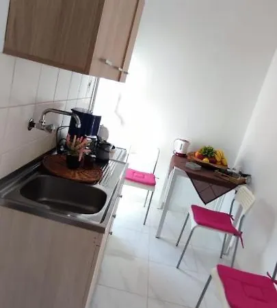 Little Hause Псахудиа