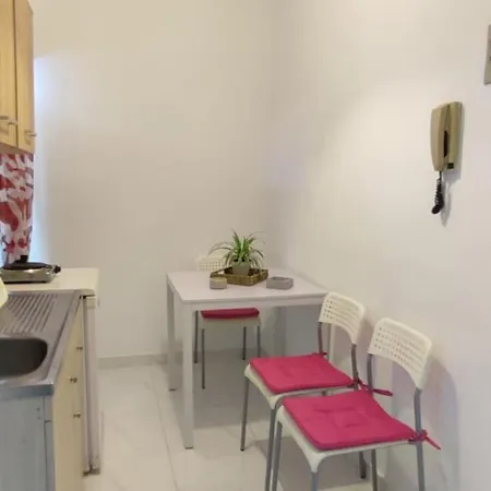 Little Hause Псахудиа