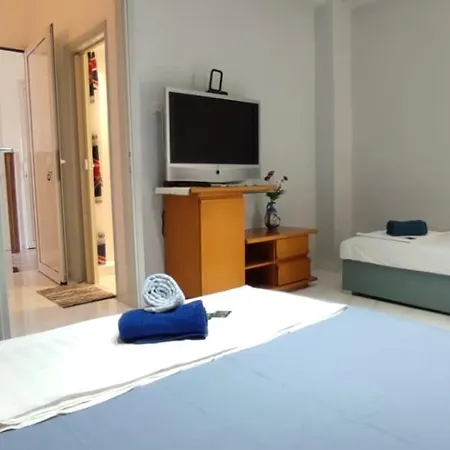 Little Hause 3*
