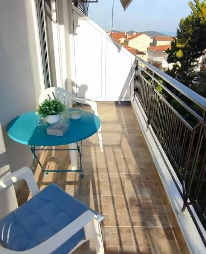 Little Hause Psakoudia