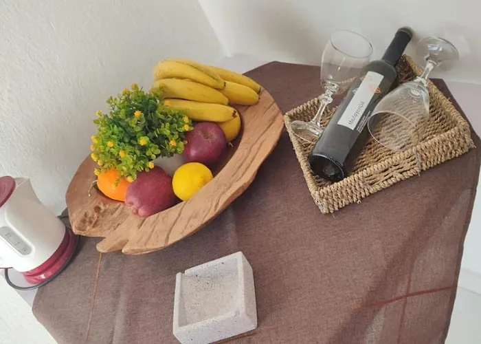 Little Hause Psakoudia