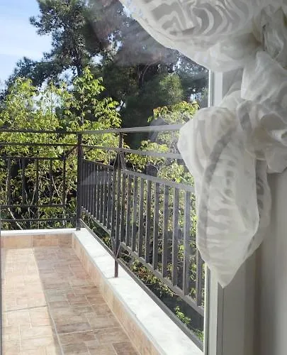 Little Hause Psakoudia