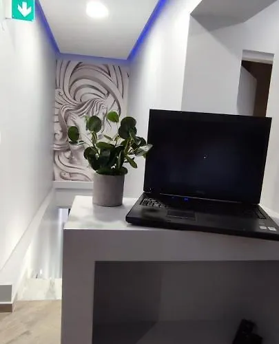 Little Hause Pensión Psakoudia