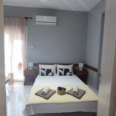 Little Hause 3*