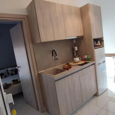 Little Hause 3*
