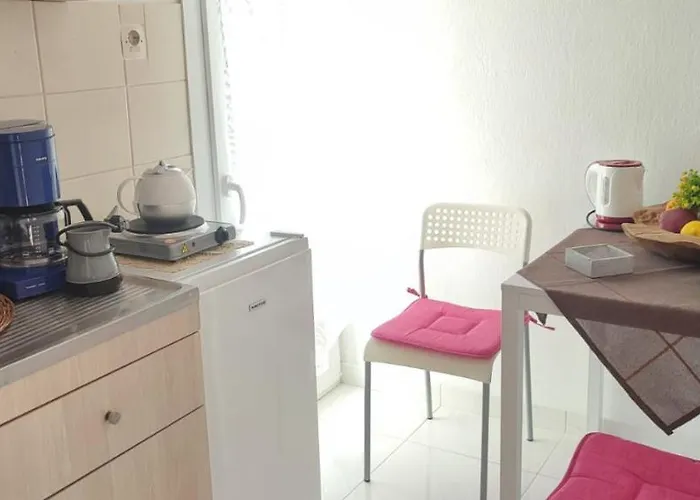 Little Hause 3* Psakoudia