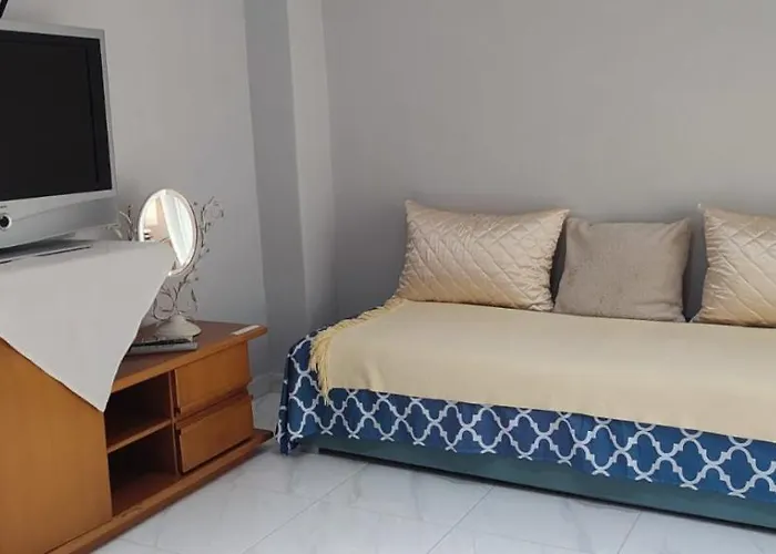 Little Hause Pensiune Psakoudia