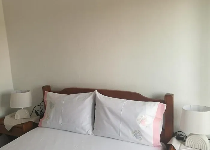 Little Hause Pensiune Psakoudia