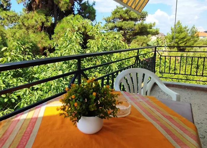 Little Hause Psakoudia